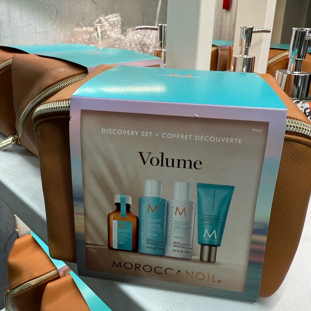 Moroccanoil Volume Set with Blue and Tan Bag